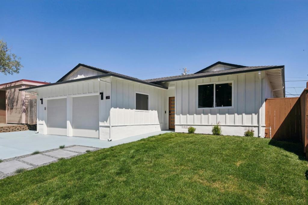 2700 Oakmont Drive