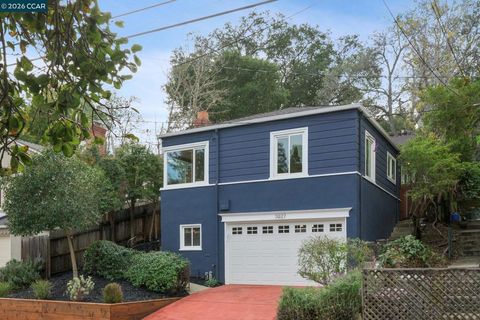 Photo of 3927 3927 Canon Ave, Oakland, CA 94602 (MLS # 41124622)