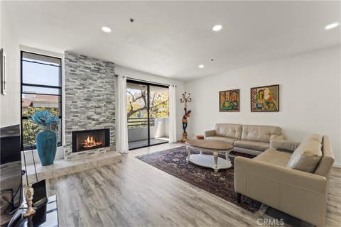 Photo of 1935 Malcolm Avenue #201, Los Angeles, CA 90025 (MLS # SR26130690)