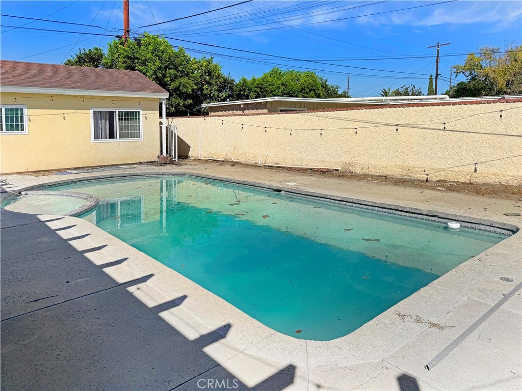 9403 Irwingrove