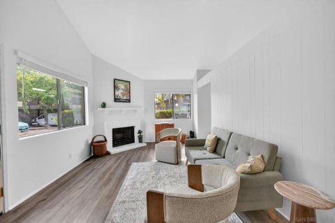 Property photo of 8356 Via Sonoma D, La Jolla, CA 92037