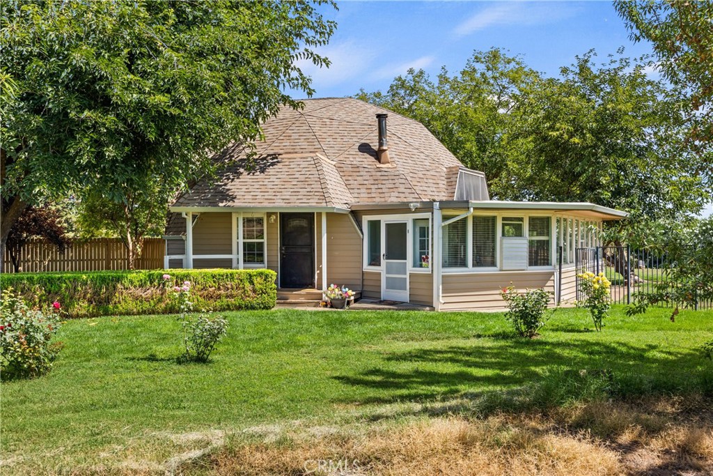 Charming dome-style home on 2.5 acres - Country living at its best.
Discover the unique charm of this 3-bedroom, 2-bath dome-style home nestled on a spacious 2.5 acre lot. Featuring a beautiful interior with brand new carpet, this property offers the perfect blend of character, comfort, and functionality. The main bedroom is located upstairs, while two additional bedrooms are on the main level-ideal for family, guest, or a home office. A sun-drenched sunroom provides the perfect spot to relax. The kitchen features custom cabinets, granite countertops, and a convenient eating bar-perfect for cooking and gathering. Outside, the property includes a versatile workshop/shed, ideal for hobbies, storage, or small projects. Weather you're a craftsman, gardener, or need extra space. Enjoy country living at its finest with plenty of room to roam, garden, or simply unwind. Don't miss this one-of-a-kind home.