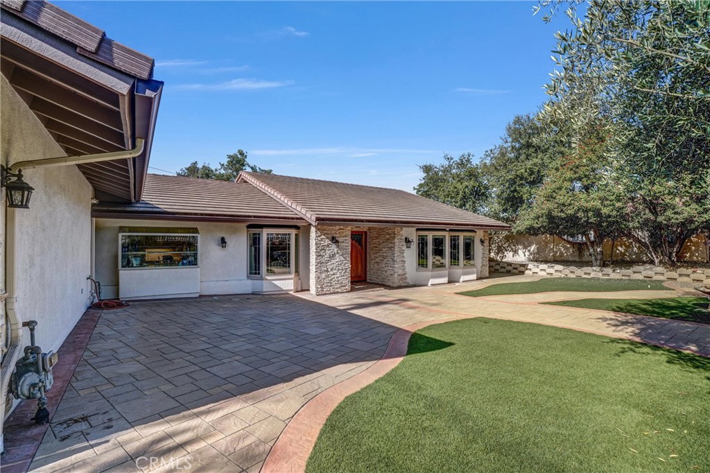 3290 Villa Highlands