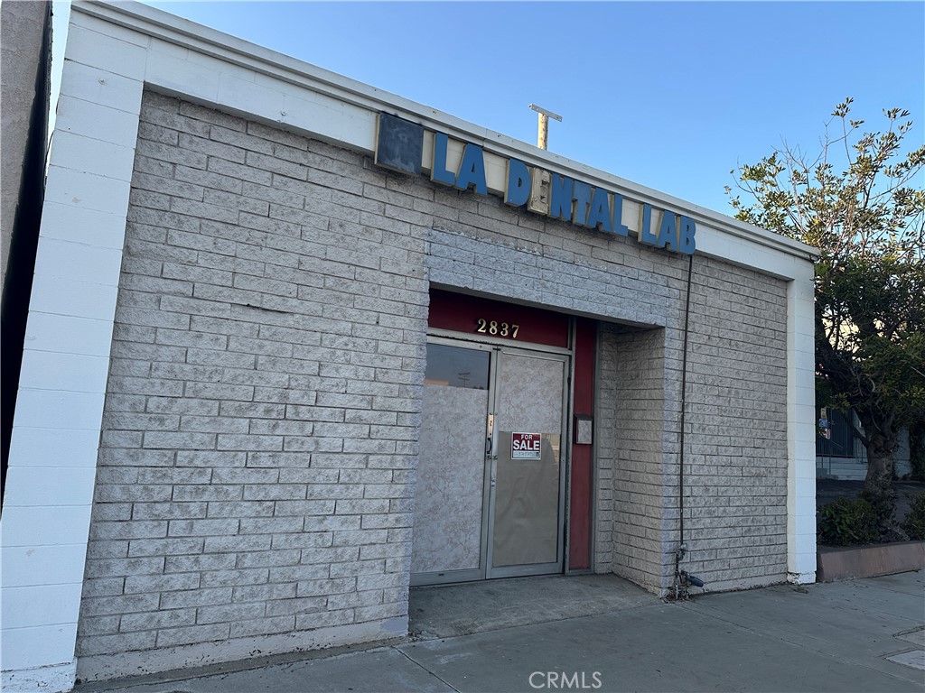 Property parking is at alley way access with multiple parking space. ceiling high is 9 feet, property has 2 restrooms.Busy location on Valley Blvd..Close to Restaurants,Banks, Markets, Freeways and bus stops.