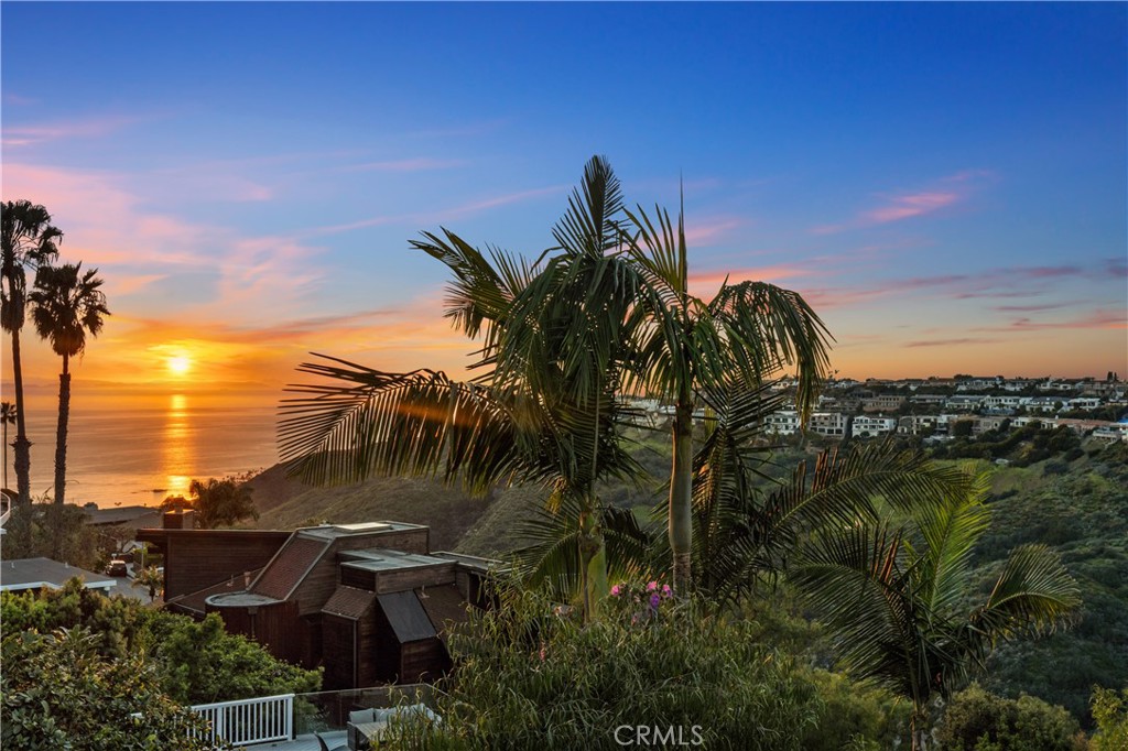 2210 Temple Hills Drive