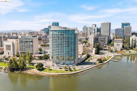 Photo of 1 Lakeside Dr #607, Oakland, CA 94612 (MLS # 41148615)