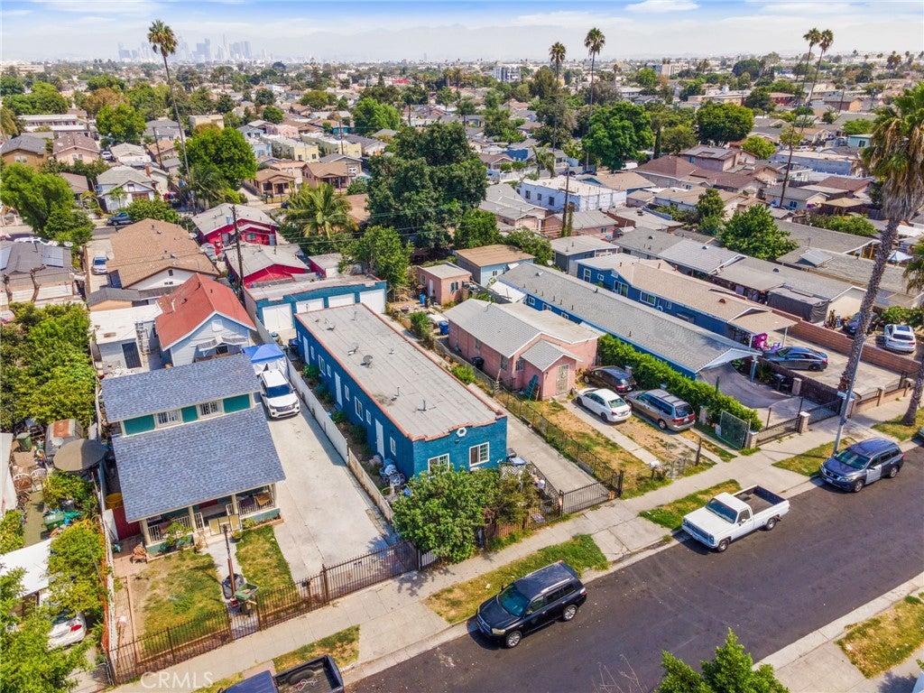 Photo of 135 E 77th Street, Los Angeles, CA 90003 (MLS # CV26185549)