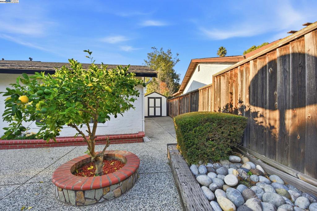 ALVARADO DIST - Residential