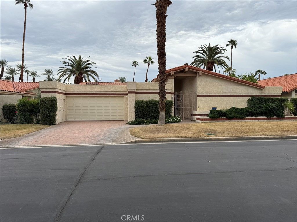 Photo of 44270 Tahoe Circle, Indian Wells, CA 92210 (MLS # IG25223844)