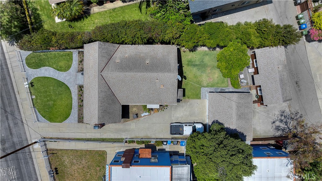 422 W 40th Street