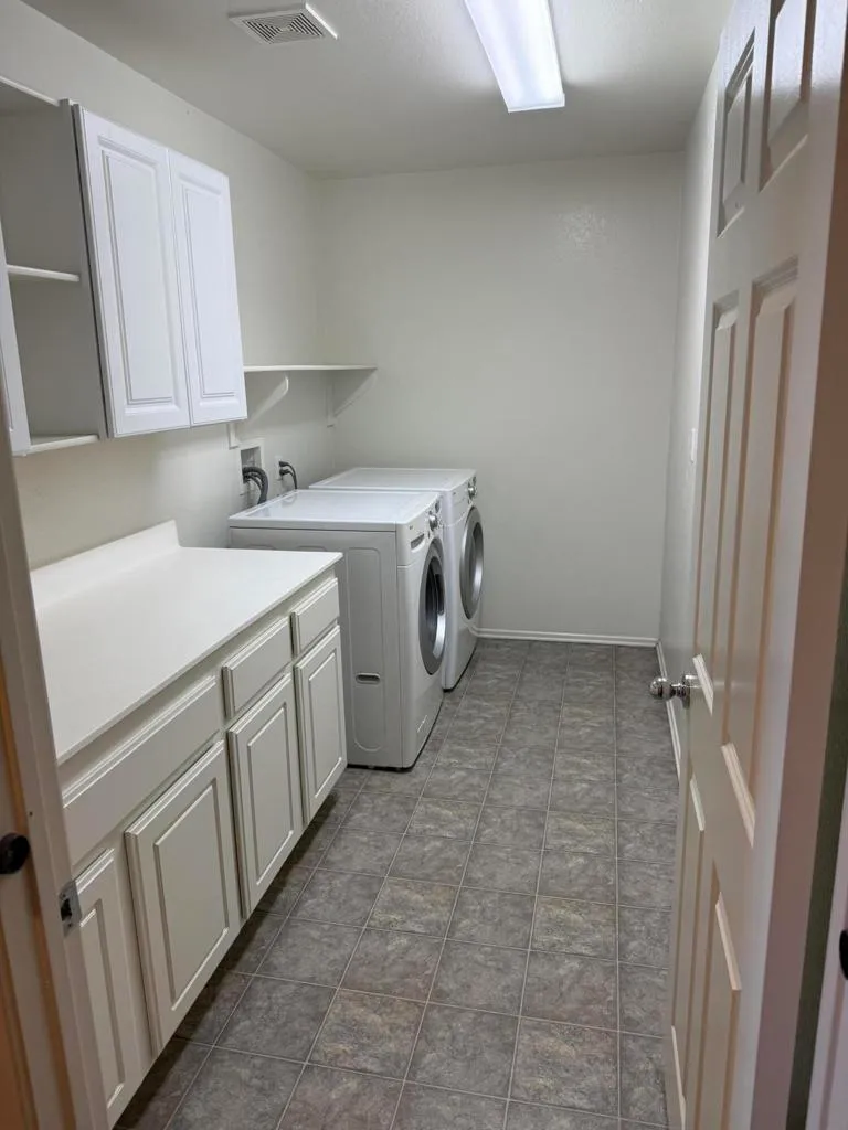 Indio, California 92203, United States, 4 Bedrooms Bedrooms, ,3 BathroomsBathrooms,Residential,Active,222090