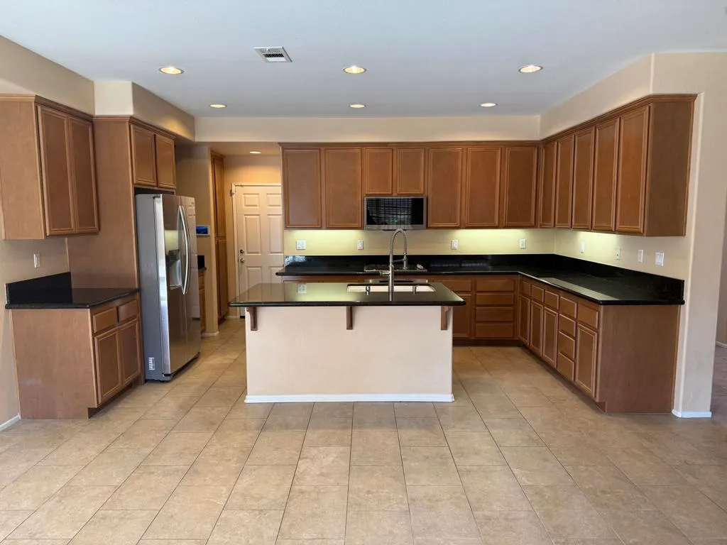 Indio, California 92203, United States, 4 Bedrooms Bedrooms, ,3 BathroomsBathrooms,Residential,Active,222090