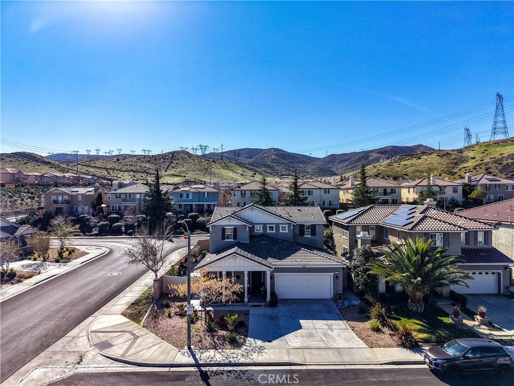Photo of 2800 Crocus Pl, Palmdale, CA 93551 (MLS # CV26026641)