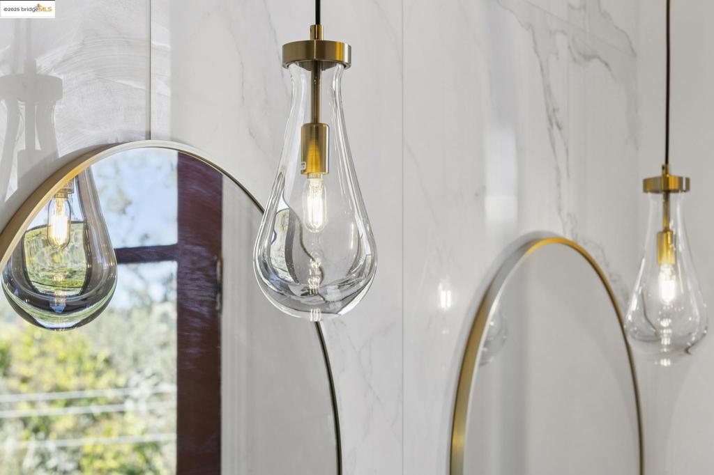 DOWNTOWN LAF - Residential