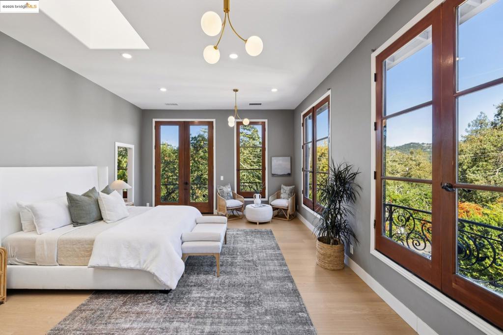 DOWNTOWN LAF - Residential