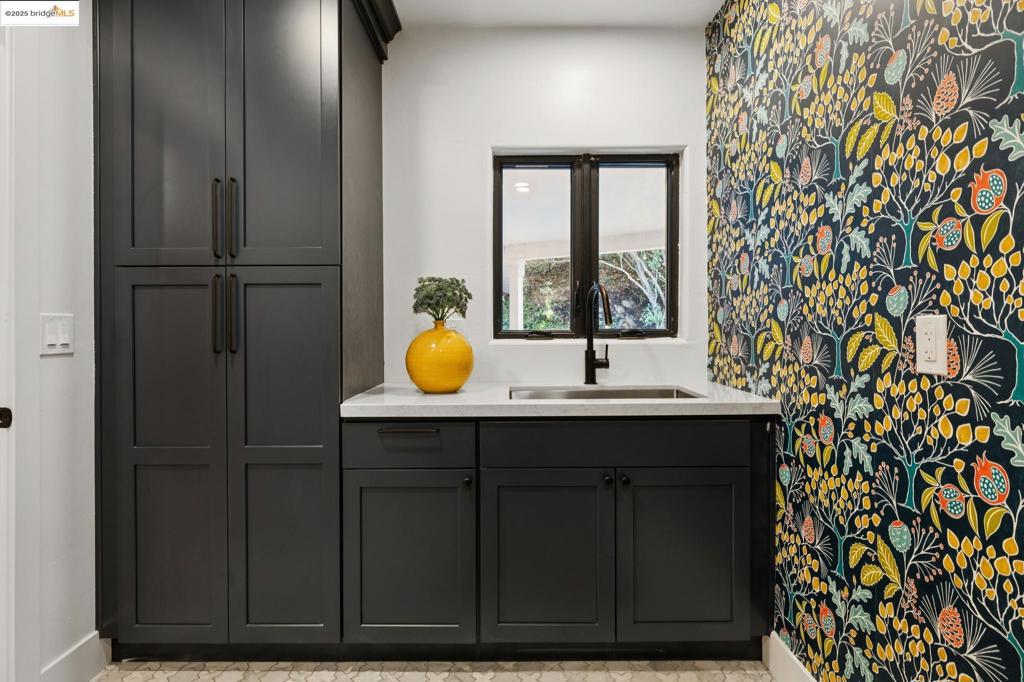 DOWNTOWN LAF - Residential