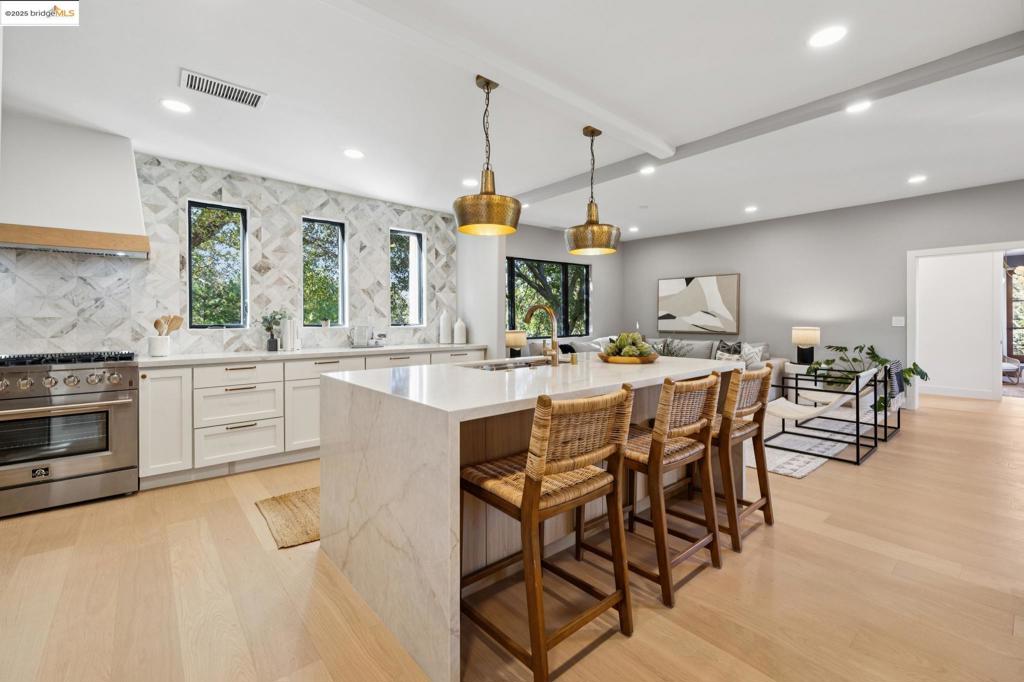 DOWNTOWN LAF - Residential