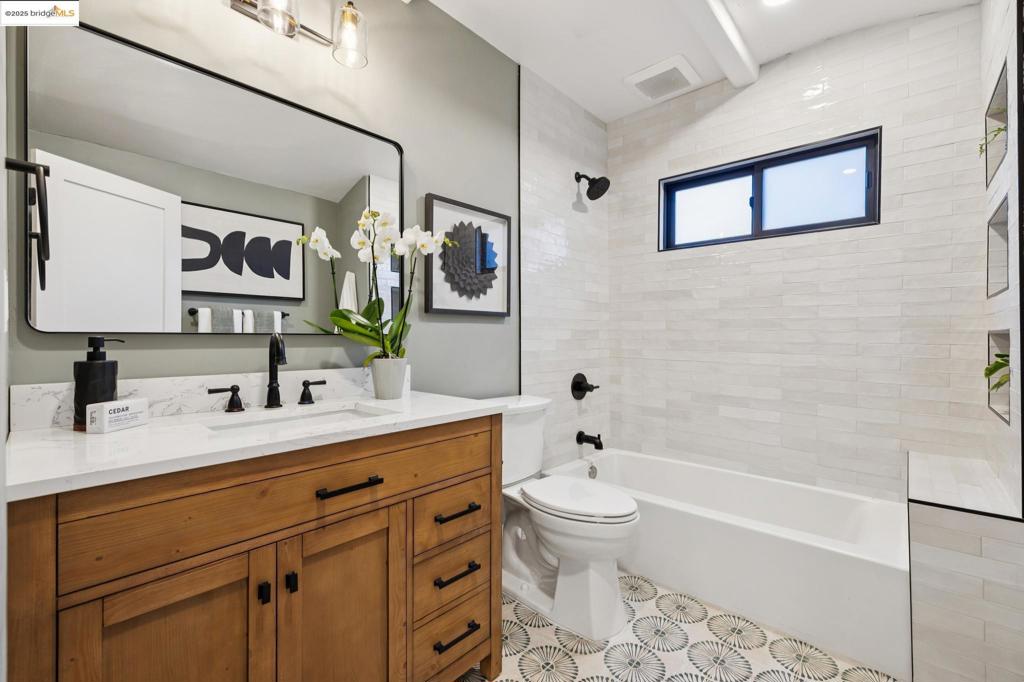 DOWNTOWN LAF - Residential