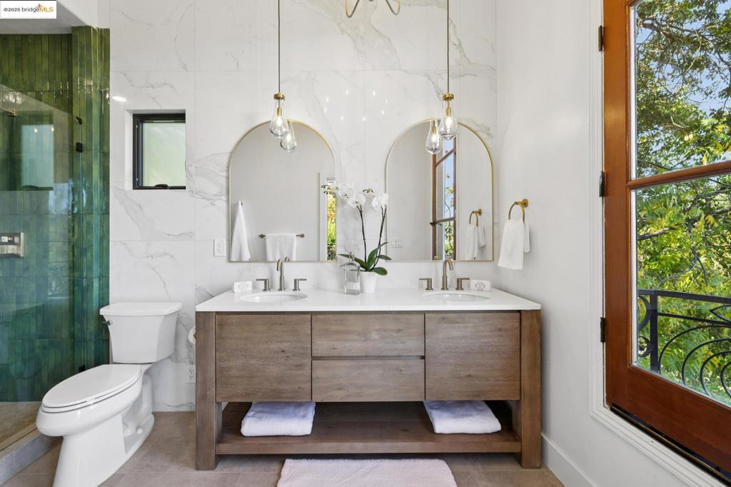 DOWNTOWN LAF - Residential