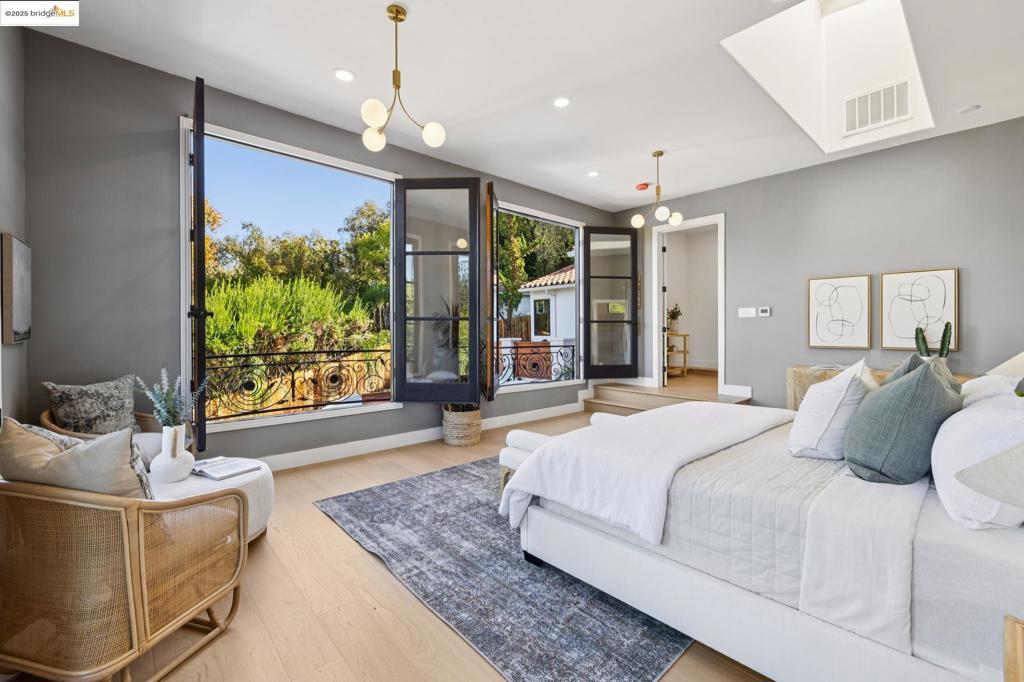 DOWNTOWN LAF - Residential