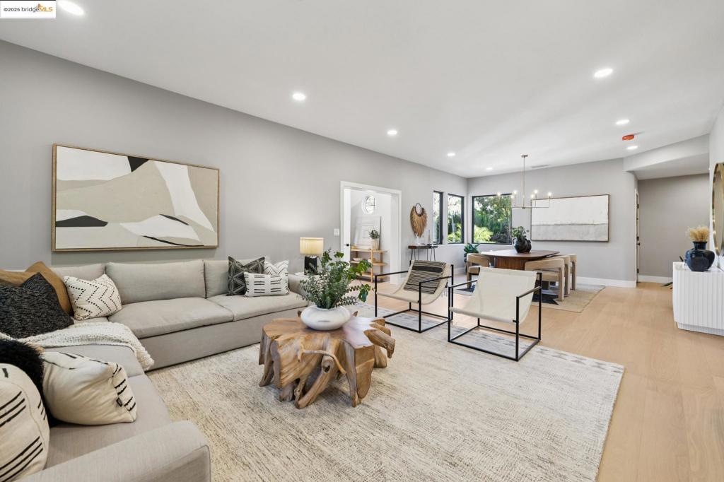 DOWNTOWN LAF - Residential