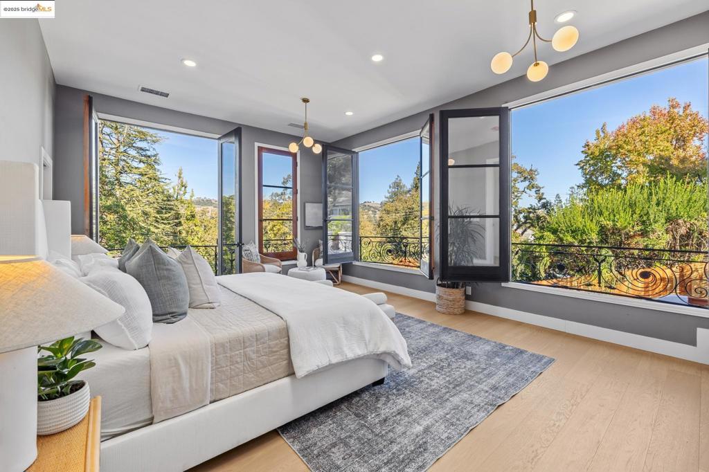 DOWNTOWN LAF - Residential