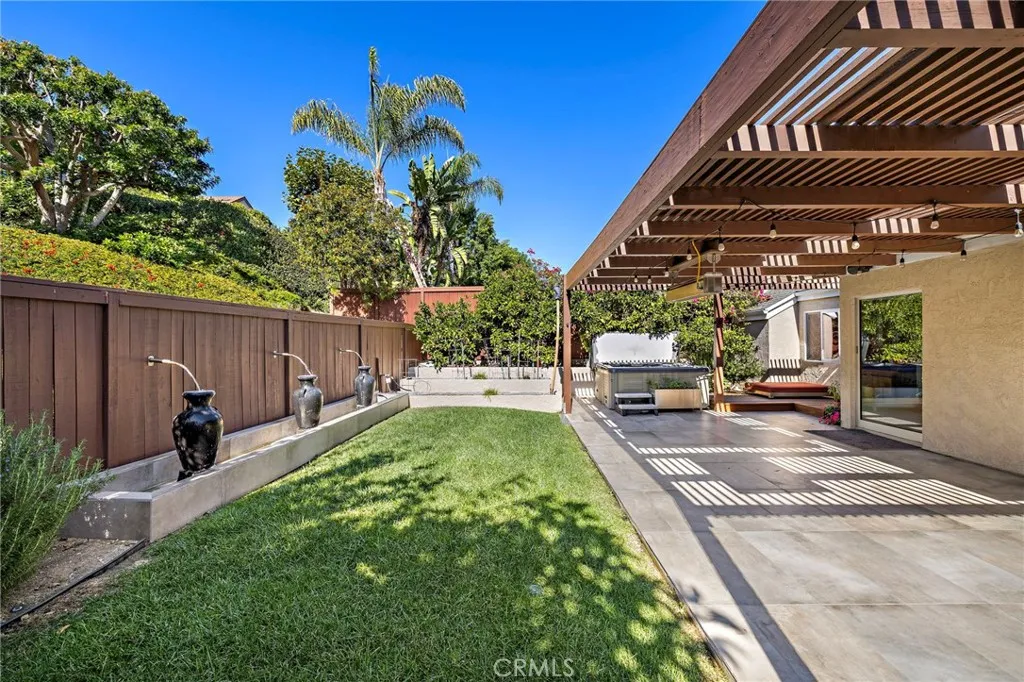 Laguna Niguel, California 92677, United States, 4 Bedrooms Bedrooms, ,2 BathroomsBathrooms,Residential,Active,238208