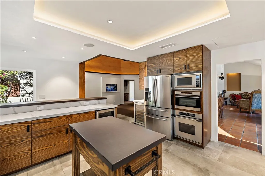 Laguna Niguel, California 92677, United States, 4 Bedrooms Bedrooms, ,2 BathroomsBathrooms,Residential,Active,238208