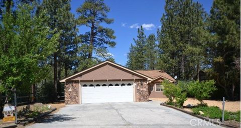 Photo of 889 Mcalister Road, Big Bear, CA 92314 (MLS # OC26029343)