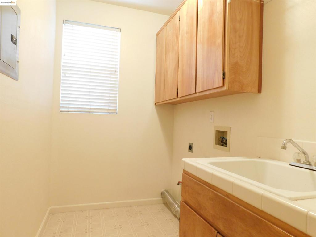 2003 Barkwood Ct