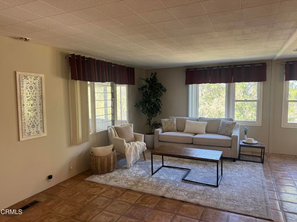 33 Pringle  Court Court 33