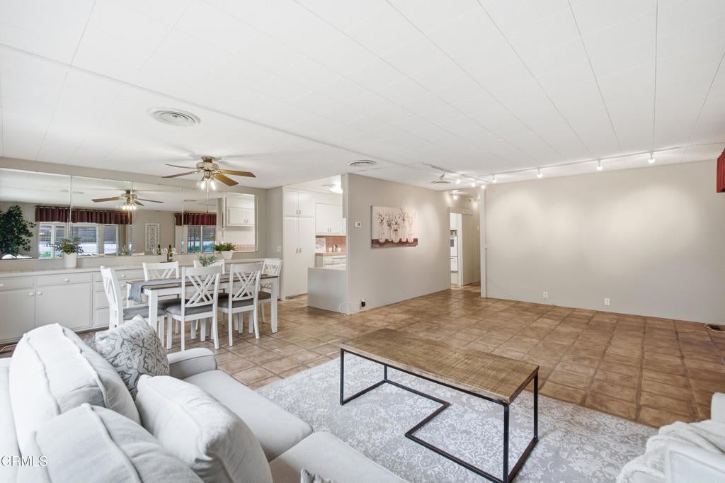 33 Pringle Court 33