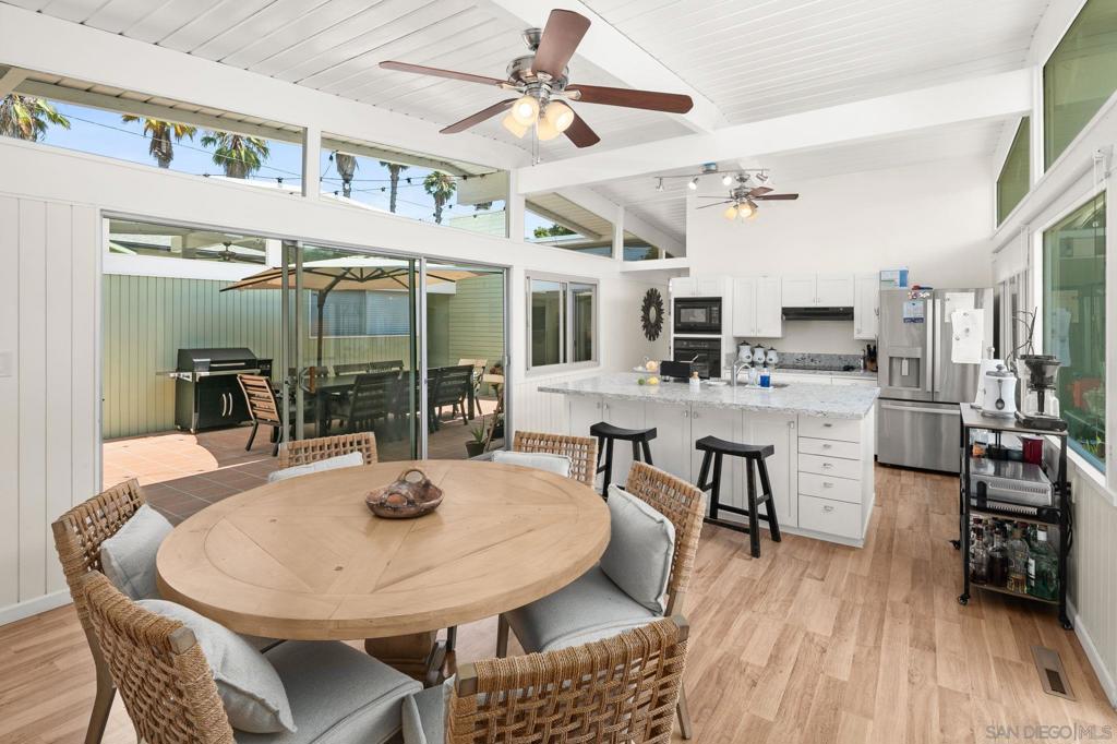 435 Country Club Ln