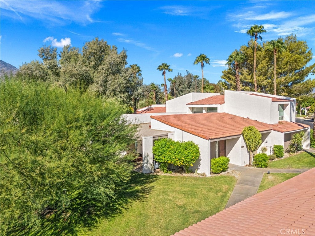 2521 N Whitewater Club Dr, Residence D