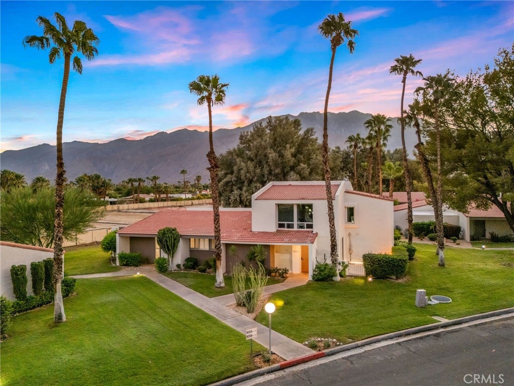 2521 N Whitewater Club Dr, Residence D