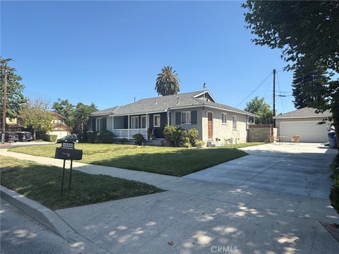 Photo of 19900 Stagg Street, Winnetka, CA 91306 (MLS # SR26115519)