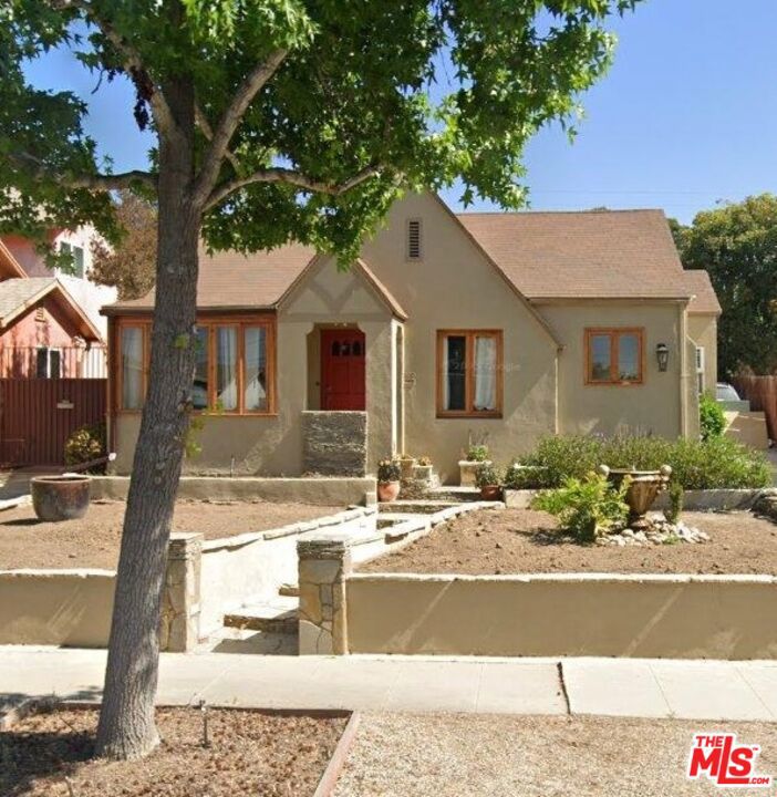 305 W Ellis Avenue, Inglewood CA 90302