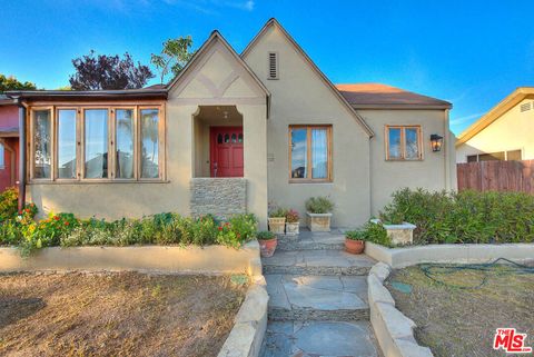 Photo of 305 W Ellis Avenue, Inglewood, CA 90302 (MLS # 26688375)