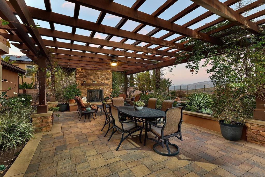 15792 Via Santa Pradera