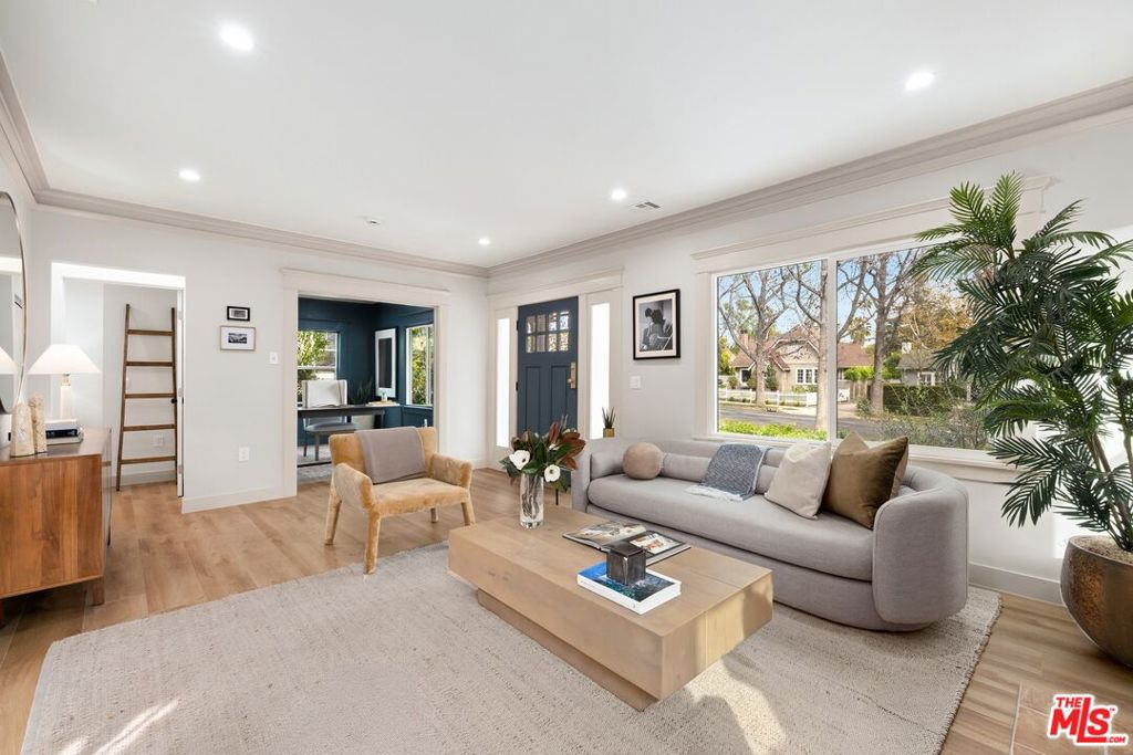 1337 N Orange Grove Avenue, West Hollywood CA 90046