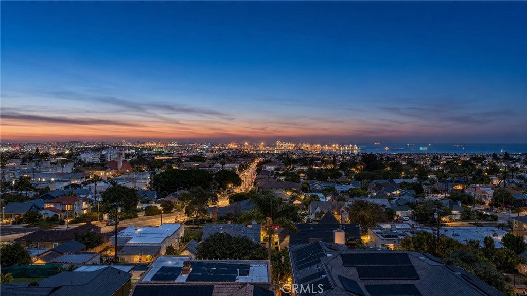 923 S Dodson