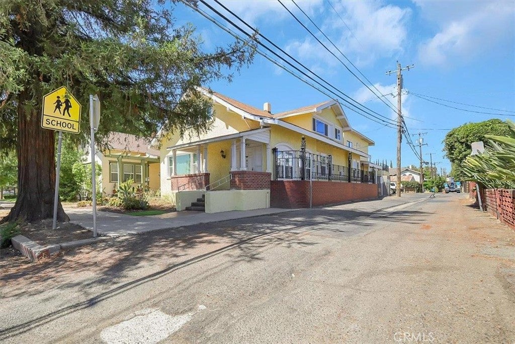 517 6th Street