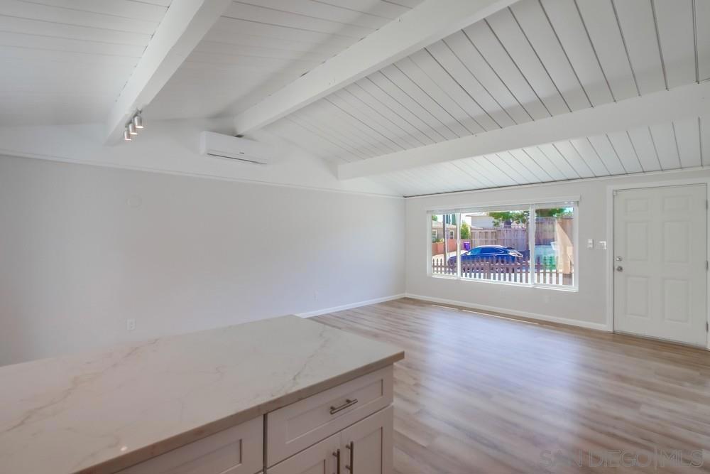 2609 2611 Montclair St