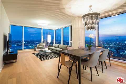 Photo of 889 Francisco Street, Los Angeles, CA 90017 (MLS # 26660183)