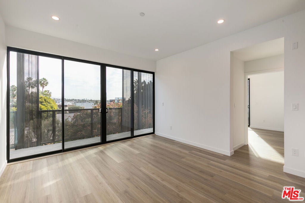 Photo of 829 Larrabee Street #201, West Hollywood, CA 90069 (MLS # 26102196)