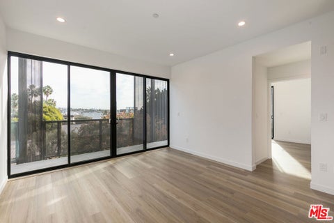 Photo of 829 Larrabee Street #201, West Hollywood, CA 90069 (MLS # 26102196)