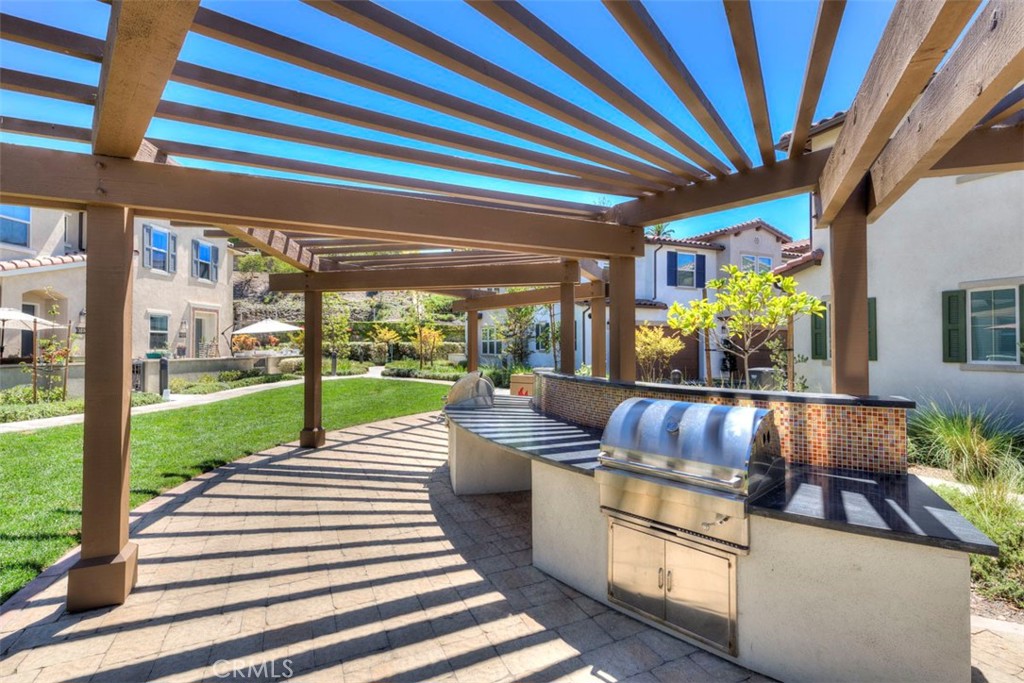 1138 Delpy View Point