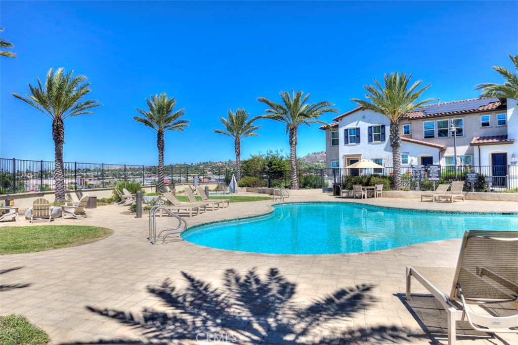 1138 Delpy View Point