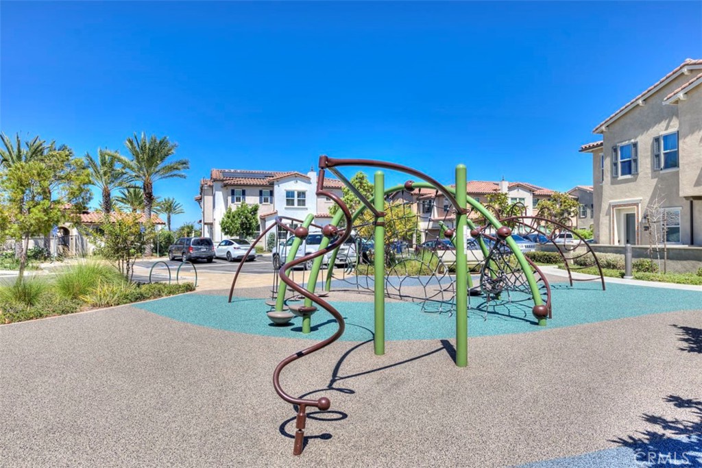 1138 Delpy View Point