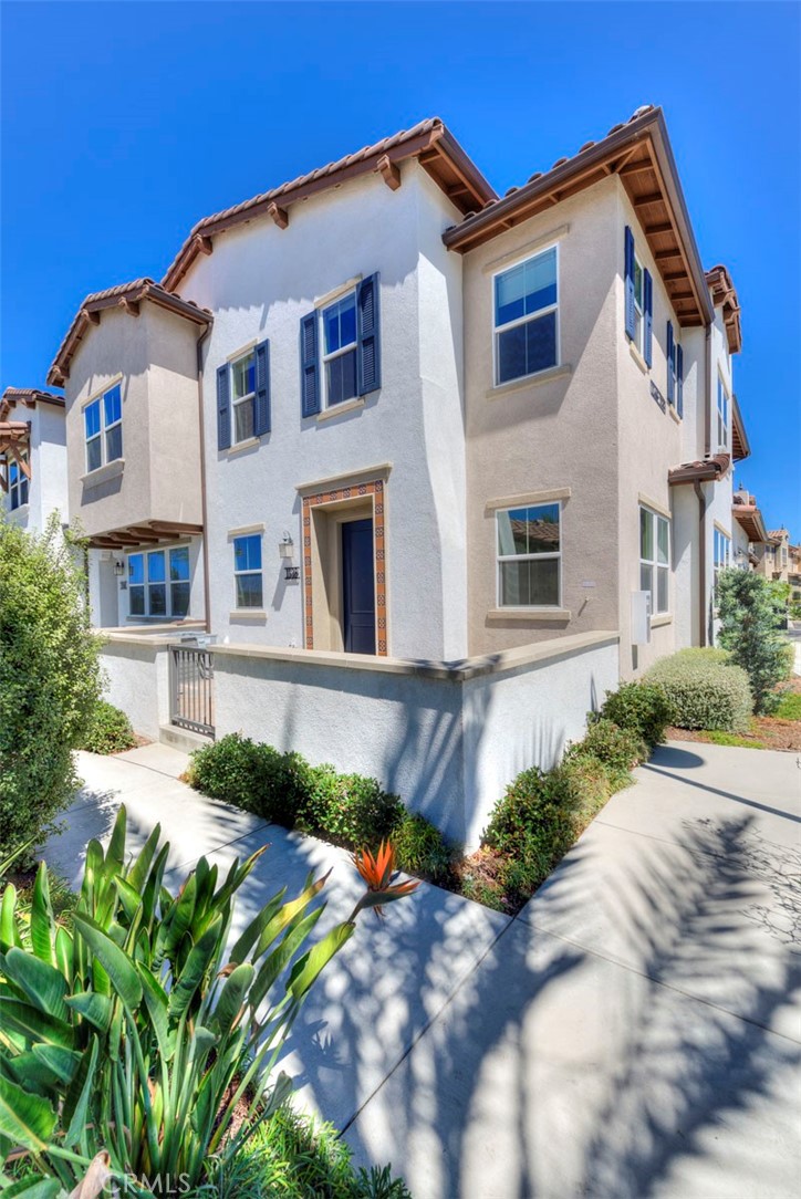 Your Vista dream townhome awaits! This 4 bedroom, 2.5 bath beauty is fully upgraded, turnkey and is ready for it's new lucky owner. Enjoy the chefs kitchen with white shaker cabinets, white quarts counter tops and stainless steal appliances...this kitchen is practically begging you to host dinner parties! The open floor plan makes "just one more guest" never a problem. Step outside to take in those stunning mountain views - perfect for morning coffee and mountain gazing. And when the So-Cal sun is calling? Your community pool is just 10 footsteps away and ready to make all your summer cannonballing dreams come true. You won't have to venture very far for, well, anything with grocery stores, movie theatres, schools, restaurants and Starbucks just a stone throw away...heck, you may not even need a car...but if you do have a car, or two, the ample spaced two car attached garage comes with the house. Whether you're chasing sleek finishes, space, style or bragging rights ("Oh, this old turnkey home? Built in 2020...), this Vista townhome has you covered. So pack your boxes, claim your keys and start your beautiful new chapter!